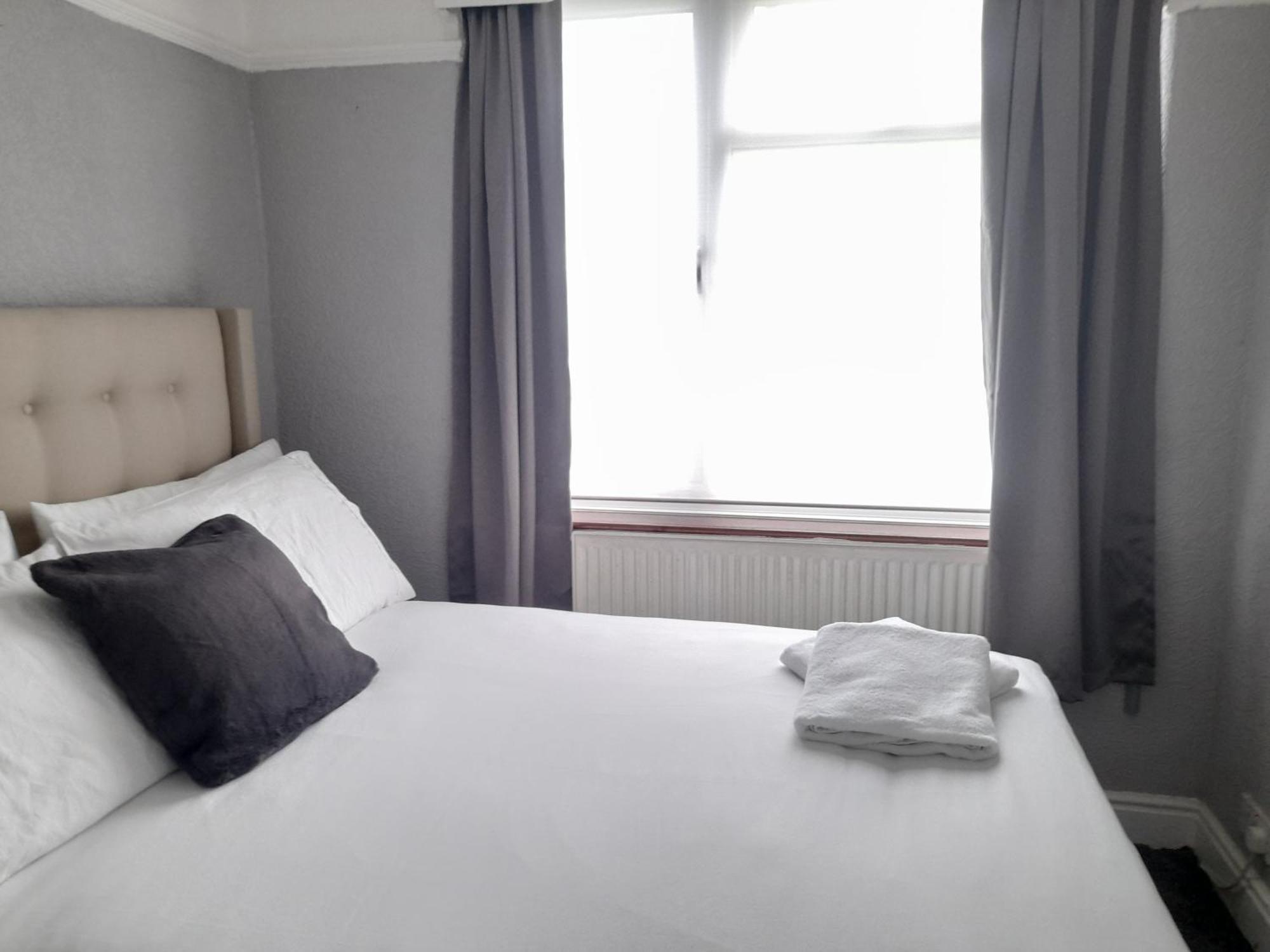 Bright 4-Bed House 15 Min To Manchester Centre Villa Exterior foto