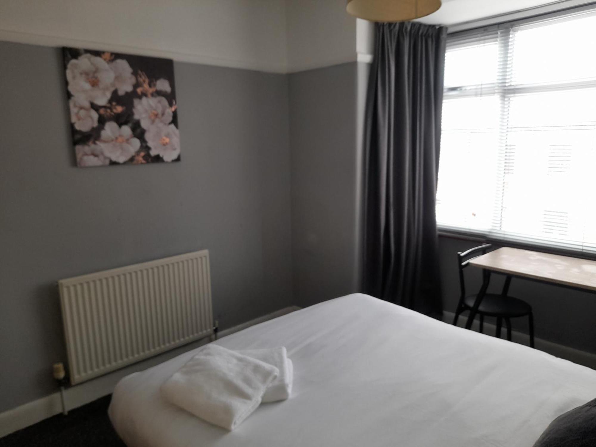 Bright 4-Bed House 15 Min To Manchester Centre Villa Exterior foto