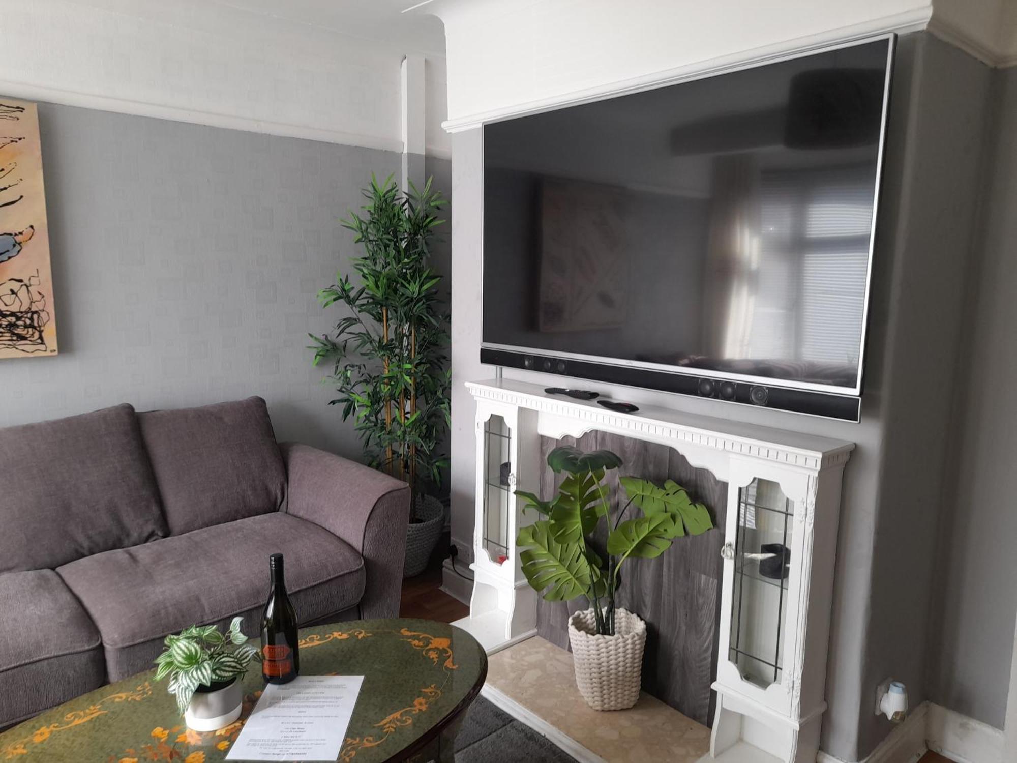 Bright 4-Bed House 15 Min To Manchester Centre Villa Exterior foto